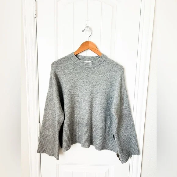 Elodie Crewneck Gray Sweater Size Small - Picture 1 of 2